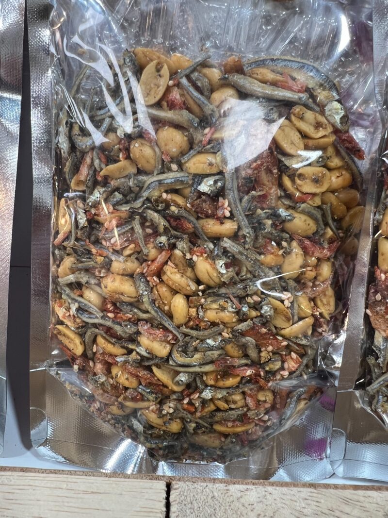 三合一現吃魚乾，櫻花蝦，花生